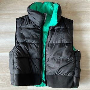 US XS-S reversible puffer vest